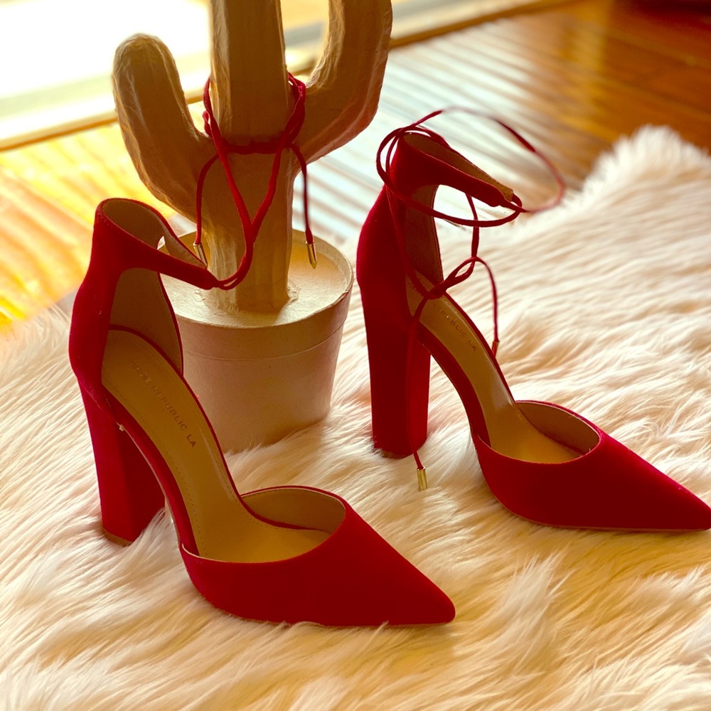 (SOLD) Red Block Heel Shoe